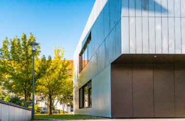 Gebäudeansicht der Dualen Hochschule Sachsen